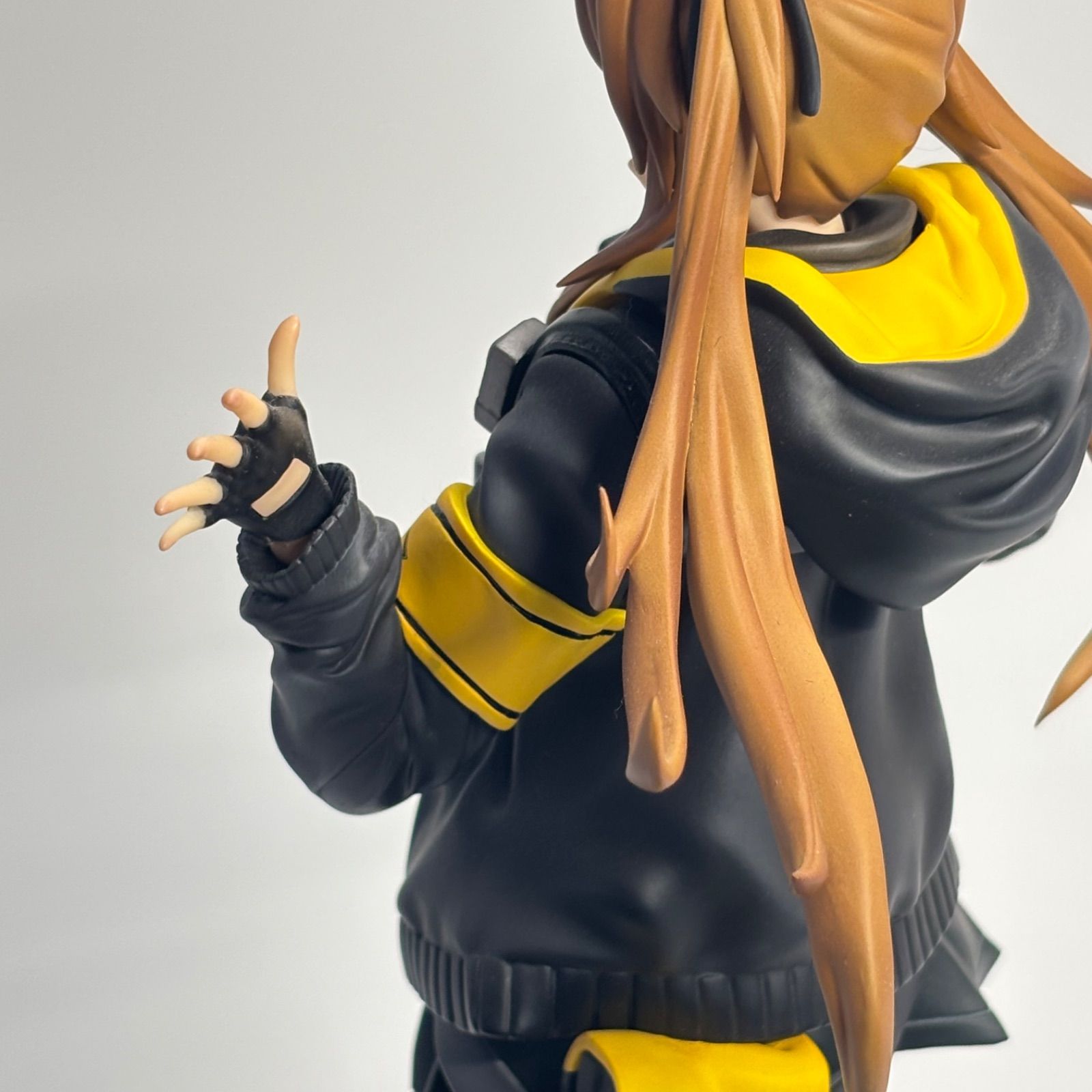 ファニーナイツ 1/7 スケールフィギュア ドールズフロントライン UMP9 Amazon.co.jp: ファニーナイツ ドールズフロントライン UMP9 1/7