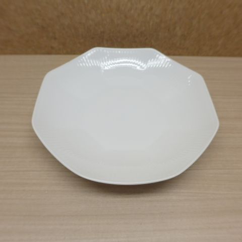 ROYAL COPENHAGEN ロイヤルコペンハーゲン ホワイトフルーテッド