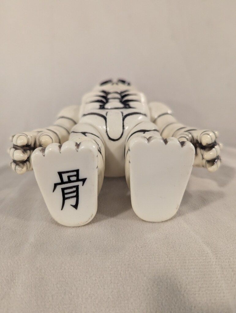 REAL HEAD⁄ドクロマニヨンアクリルフィギュア⁄リアルヘッド｜墓場の