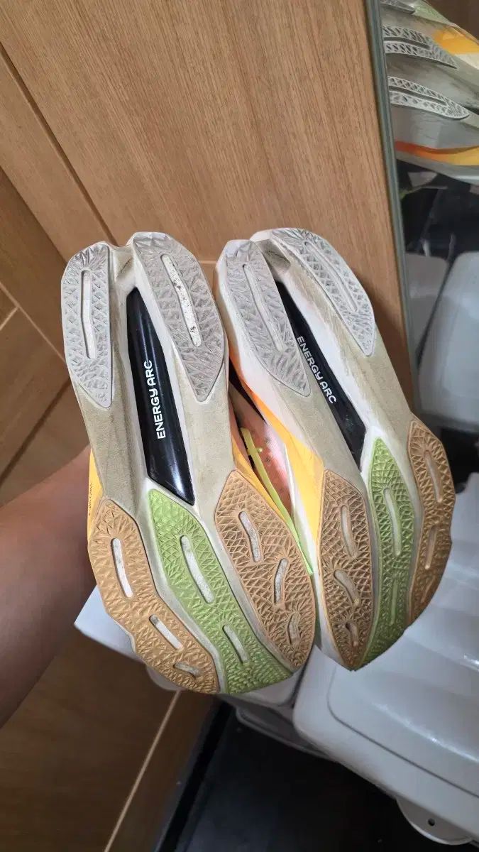 New Balance ニューバランス フューエルセル エリート V4 260mm 2E