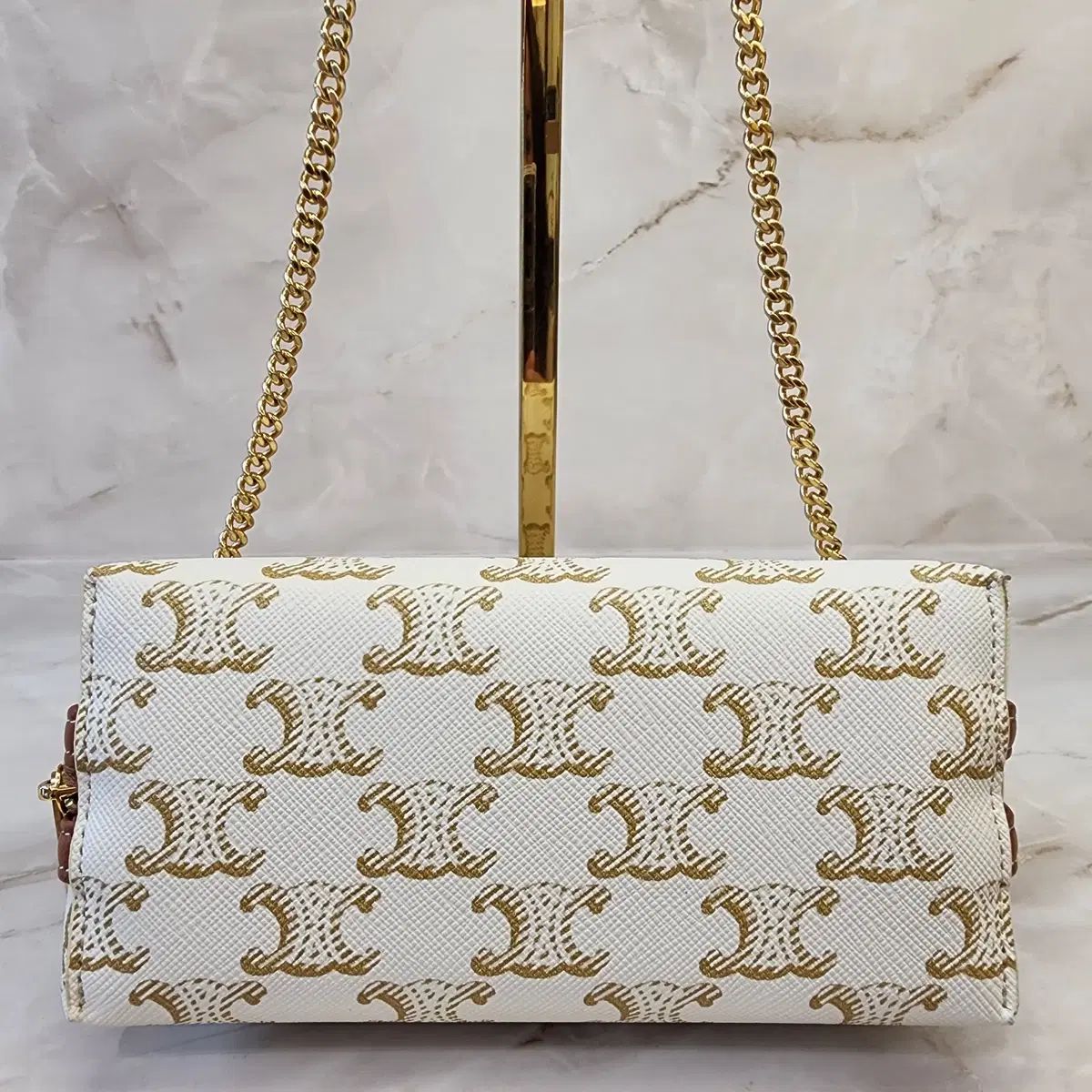 セリーヌ トリオンフ