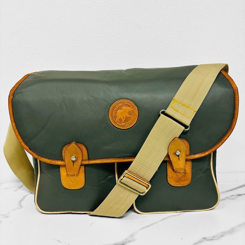 ハンティングワールド バチュークロス メッセンジャーバック ナイロン