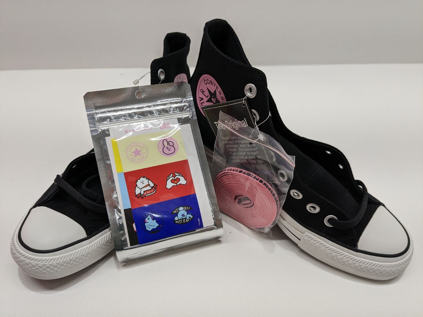 CONVERSE×BT21 コラボスニーカー25cm【F1010-007】 - メルカリShops