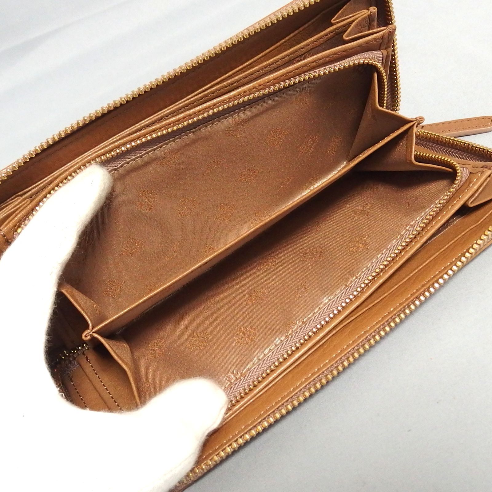 極美品☆Dakota ディクラッセ ラウンドファスナー 長財布 花 