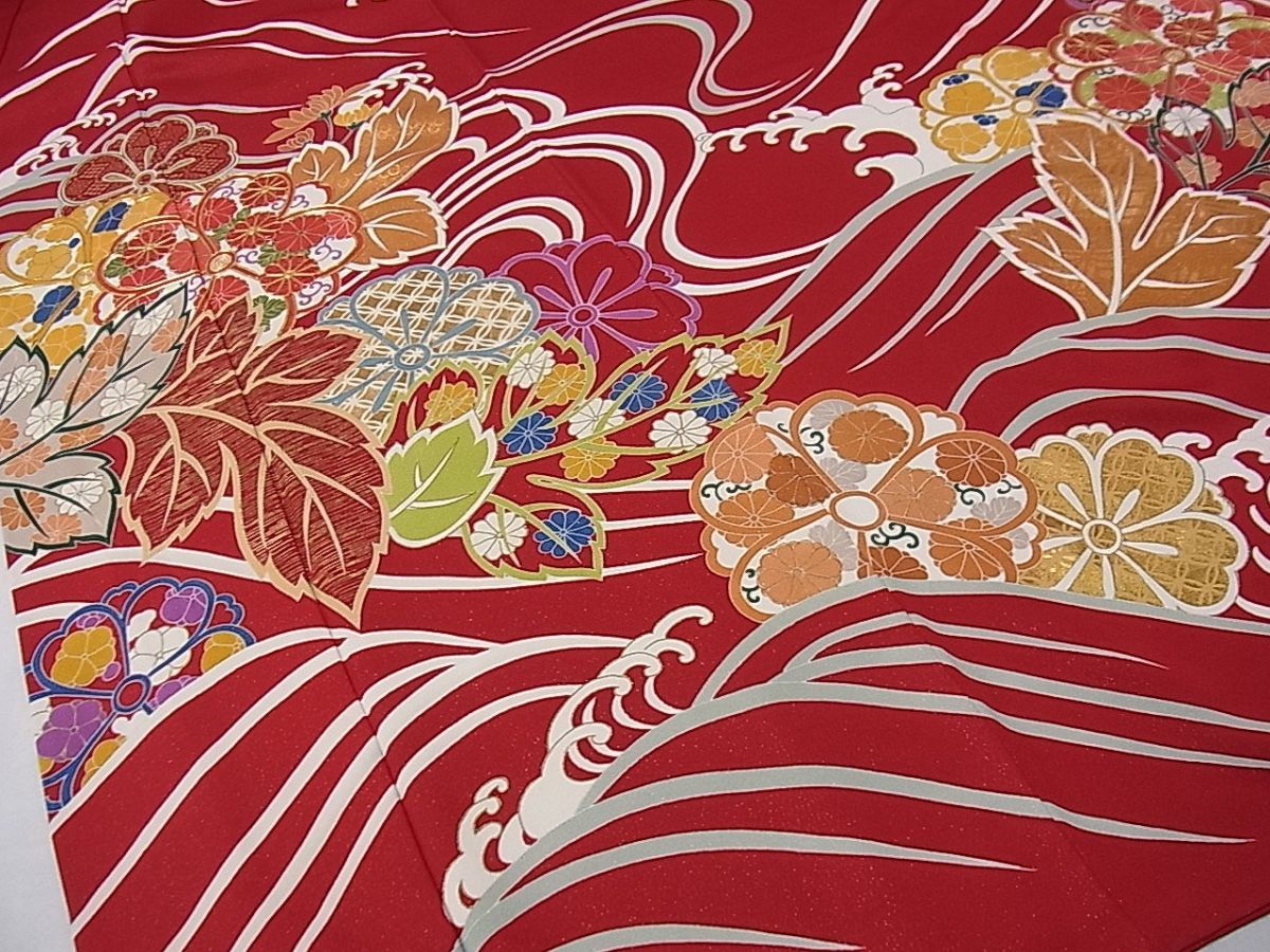 平和屋本店●極上　創業460年・千總　振袖　駒刺繍　立波草花文　銀通し地　逸品　3s30029 平和屋本店○極上 創業460年・千總 振袖 駒刺繍 立波草花文 銀通し地