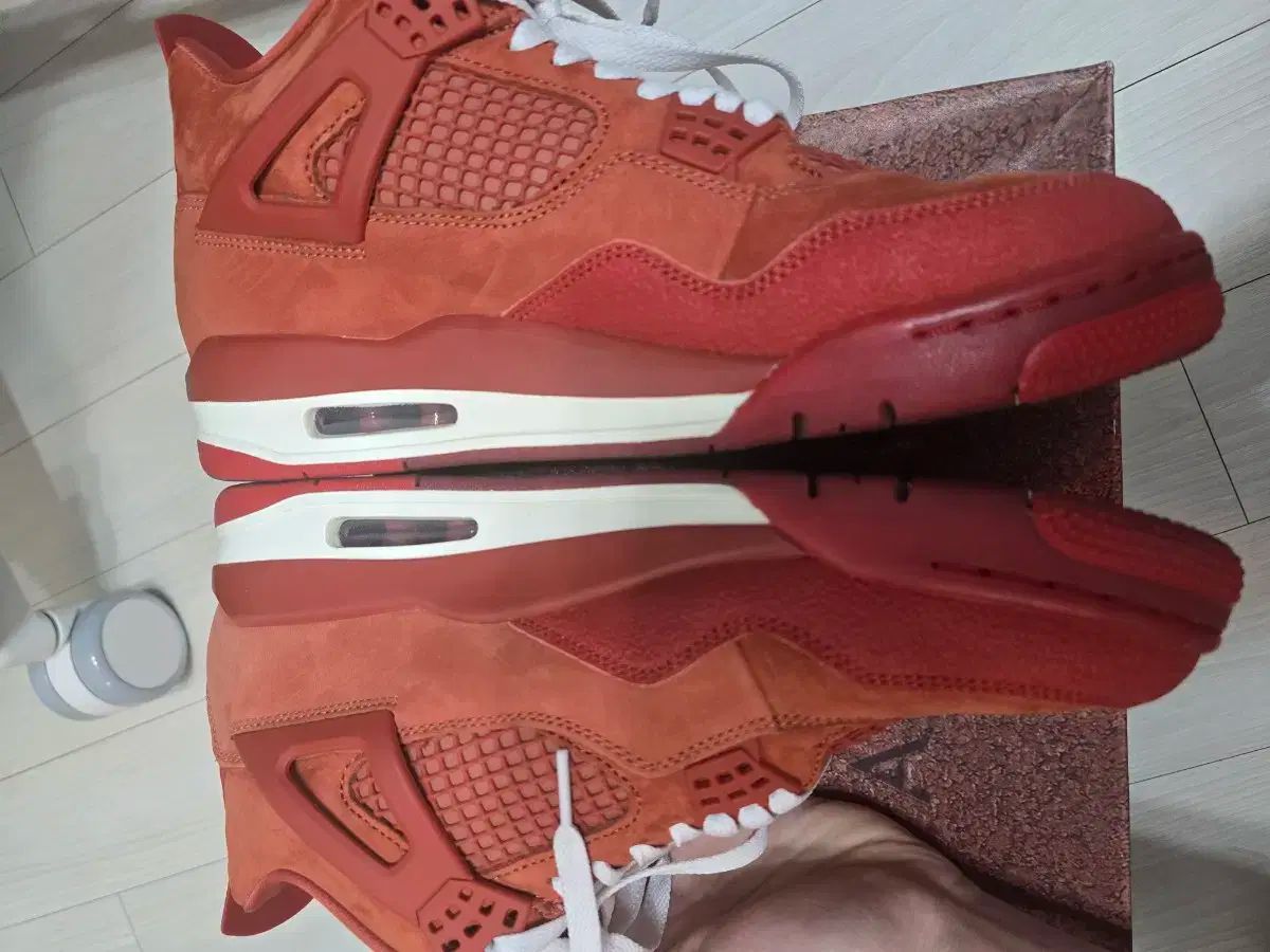 ジョーダン4 ナイジェル シルベスター 275