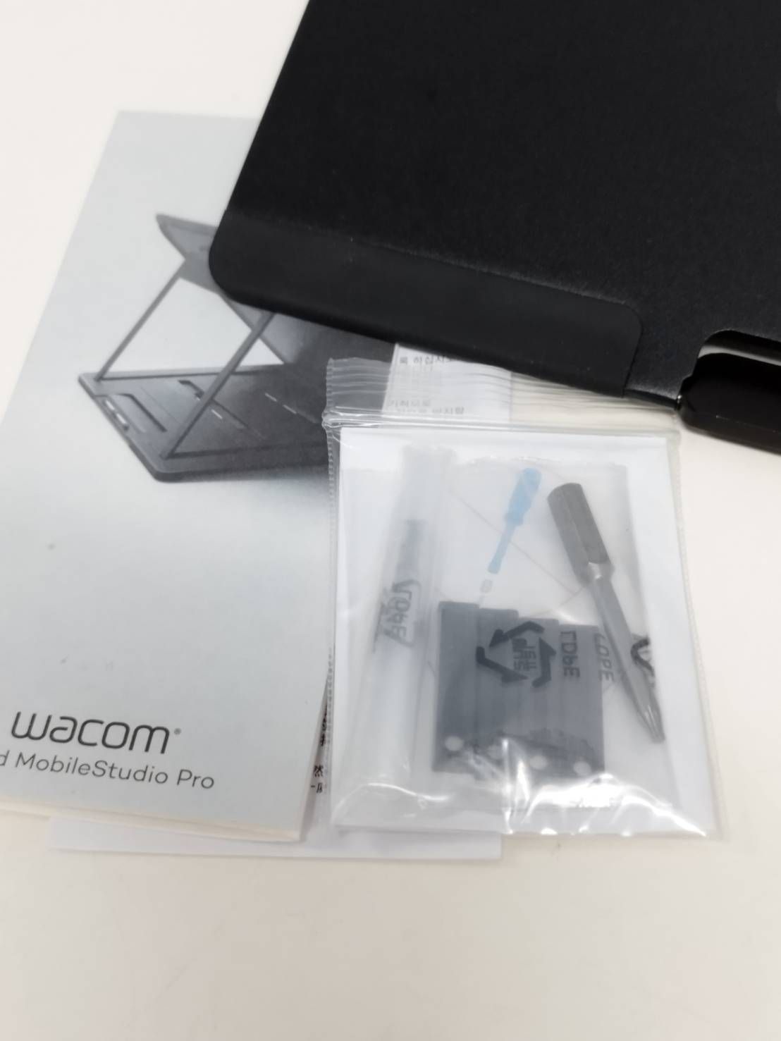 Wacom Stand MobileStudio Pro ACK627K/モバイルスタンド タブレット
