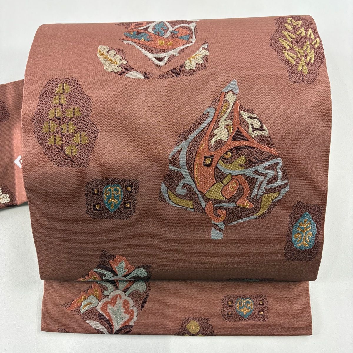 名古屋帯 秀品 鳥 草花 金糸 刺繍 小豆色 正絹