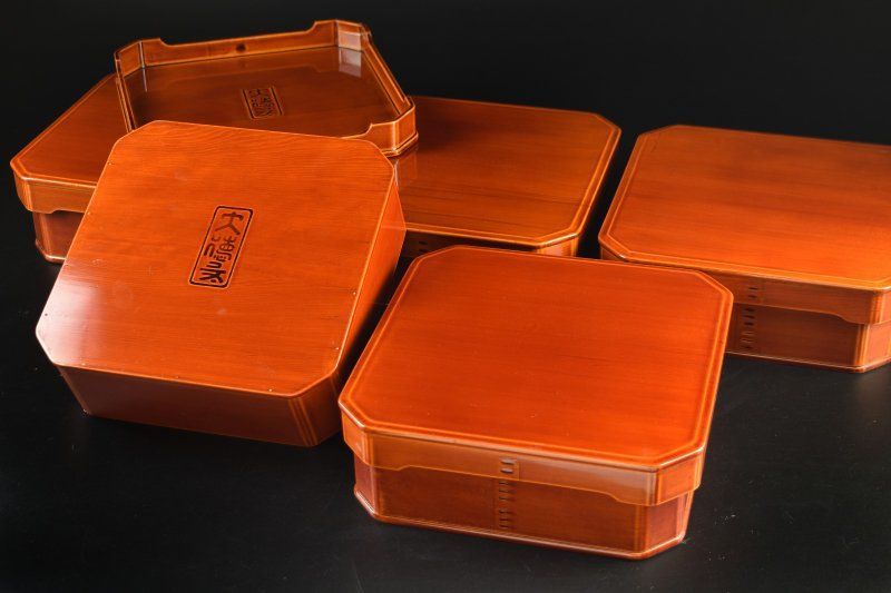蔵A5563a 飛騨春慶塗 大徳寺 弁当箱 重箱 五客