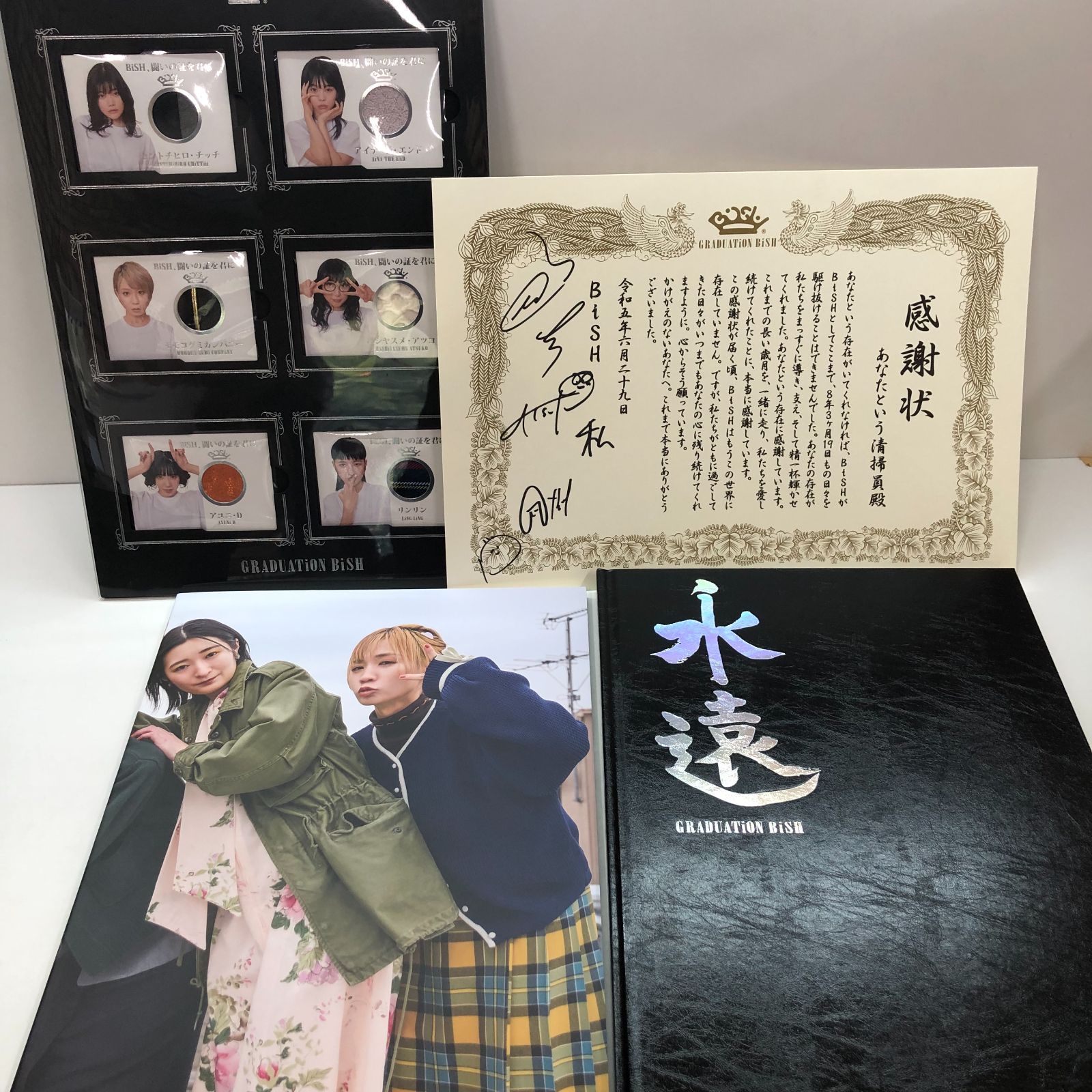 GRADUATION BiSH 6人全員デラックス版 (開封済み) 【公式通販】