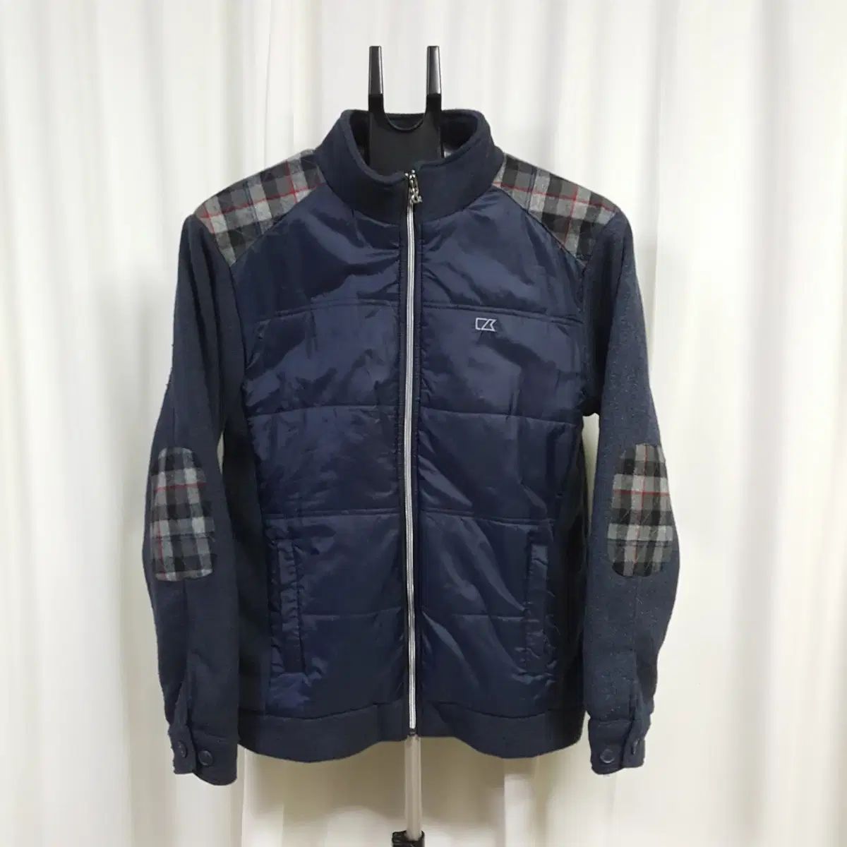 【雷市場（ポンジャン）商品韓国直送】 Cutter＆Buck(カッター＆バック) ゴルフ メンズ 防風ライニング 軽量ダウン 100