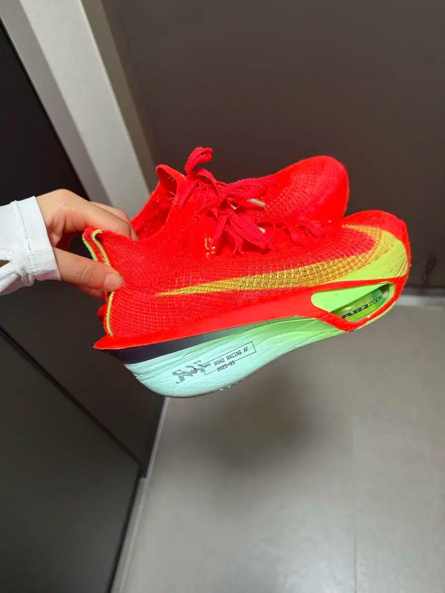 新品　ナイキ　エアズームアルファフライネクスト　ランニングシューズ NIKE ナイキ エア ズーム アルファフライ ネクスト% ナイキの厚底