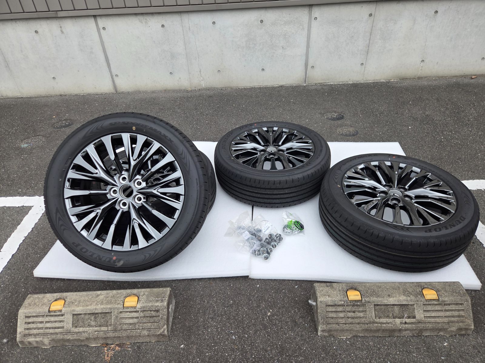 ベルファイア 純正タイヤ＆ホイールセット 超