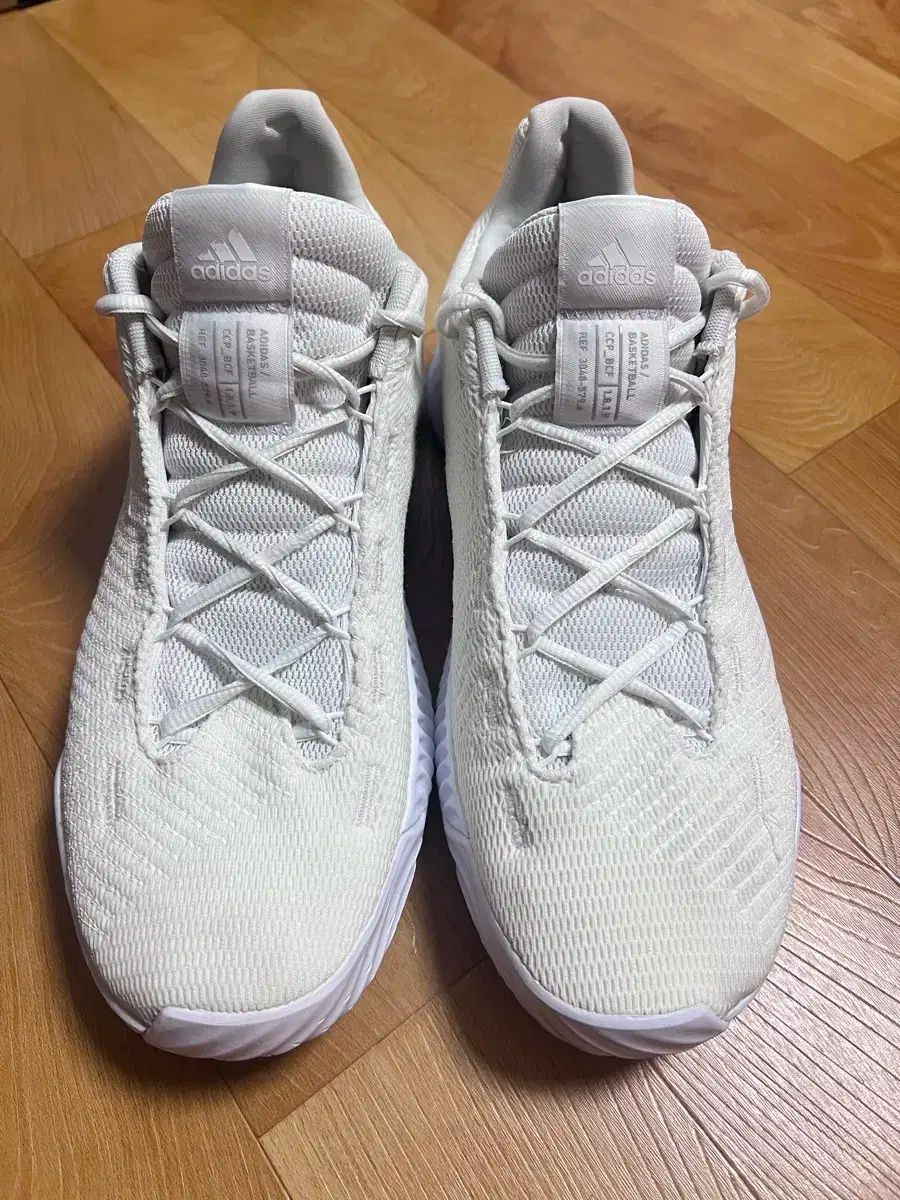 adidas(アディダス) プロバウンス 2018 ロー