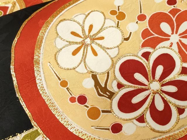 専用品アンティーク 豪華振袖 黒地に鮮やか染め 金駒刺繍 5つ紋 G-567 アンティーク 豪華振袖 黒地に鮮やか染め 金駒刺繍 5つ紋 G-567