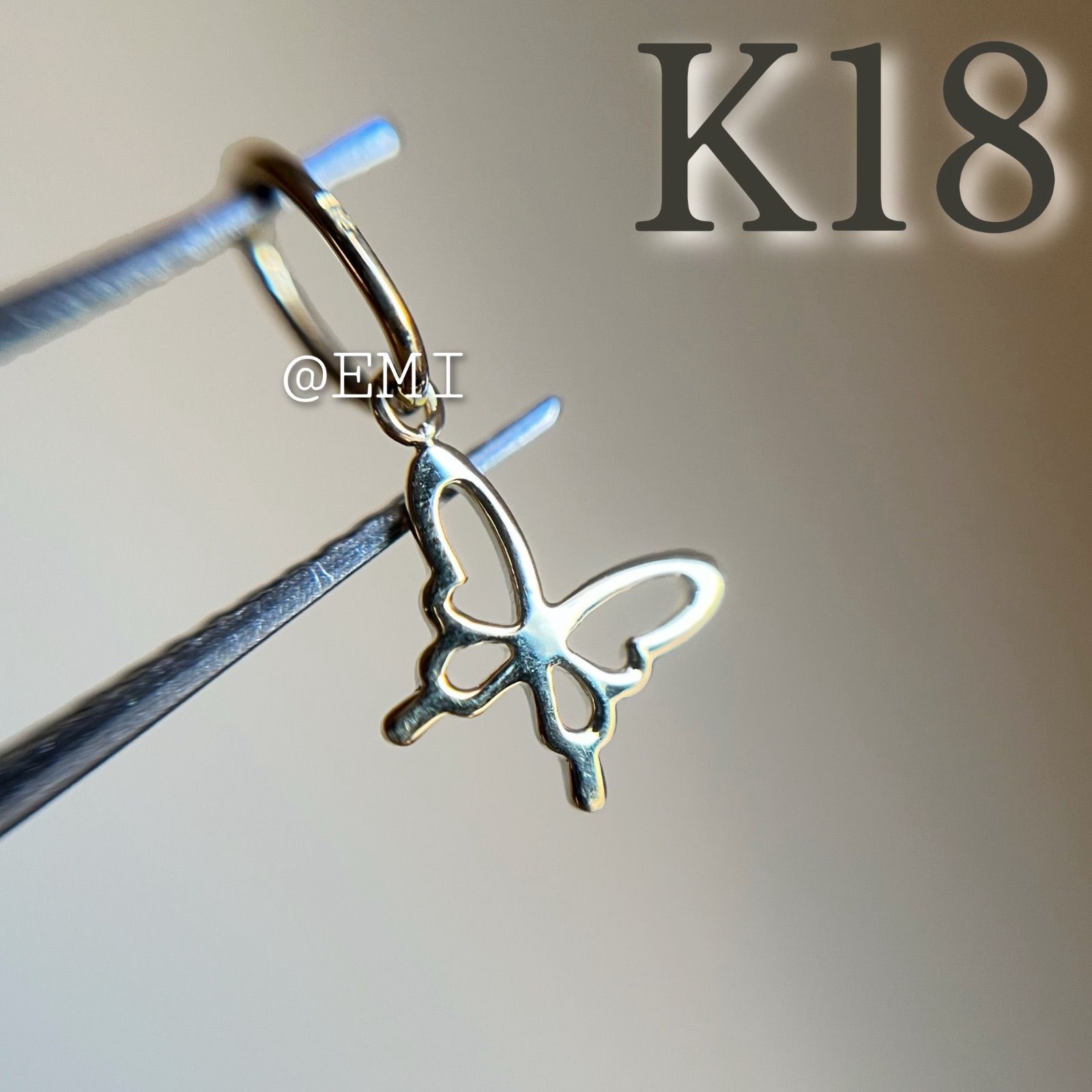 K18 バタフライ チャーム ペンダントトップ 18金 蝶 - メルカリ