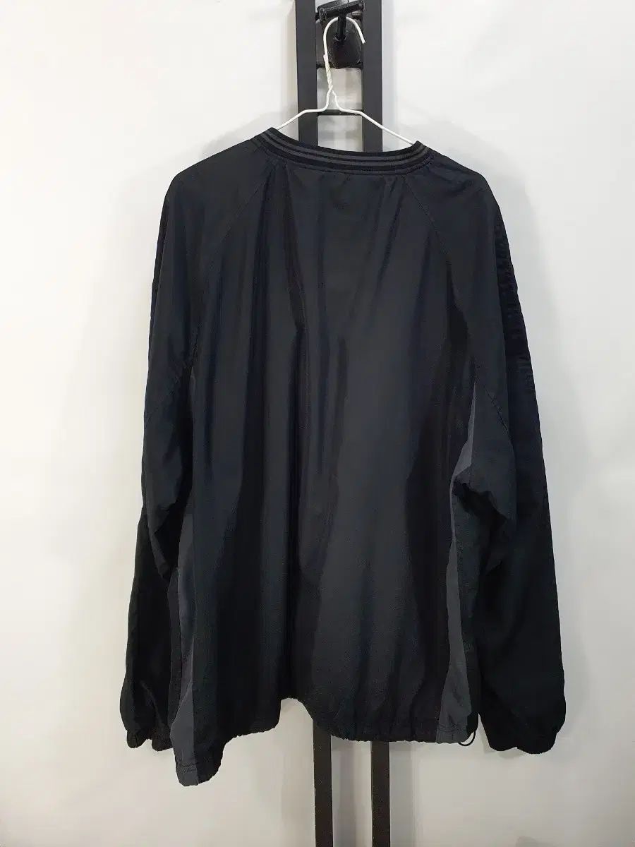 ナイキ ウォームアップ スクール Vネック ウィンドブレーカー センター スウッシュ ブラック XL