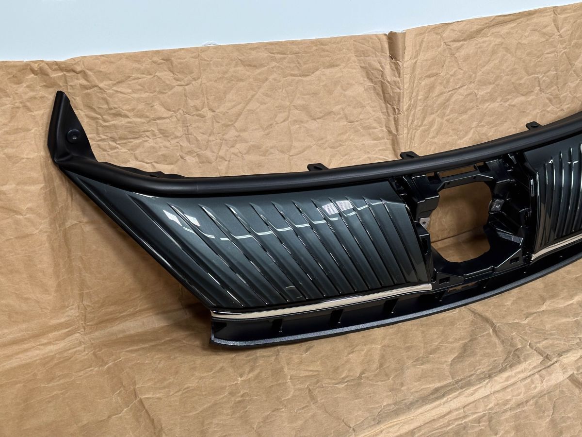 美品 ハリアー 60 後期 ZSU60W ZSU65W 純正グリル 新車外し 60ハリアー