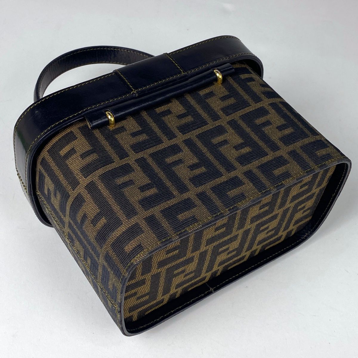 極美品✨フェンディ ハンドバッグ バニティ ズッカ柄 ミニバッグ ブラウン フェンディ FENDI ズッカ柄 バニティバッグ 2WAY ショルダー