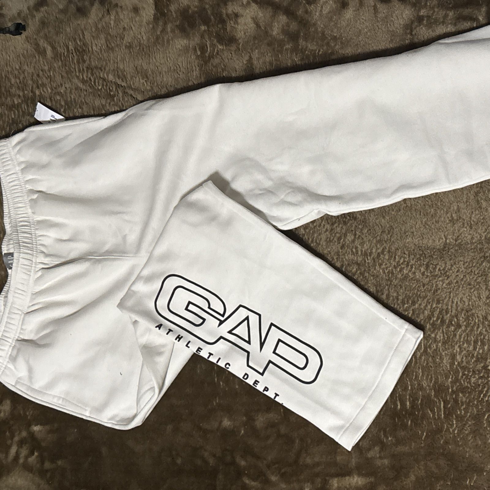 新品タグ付 GAP スウェットセットアップ ホワイト - メルカリ