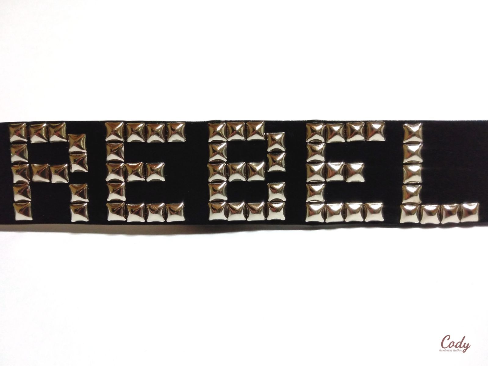 【REBEL】30mm スタッズリストバンド　本革 ロック ロカビリー パンク ヴィンテージ 茶芯