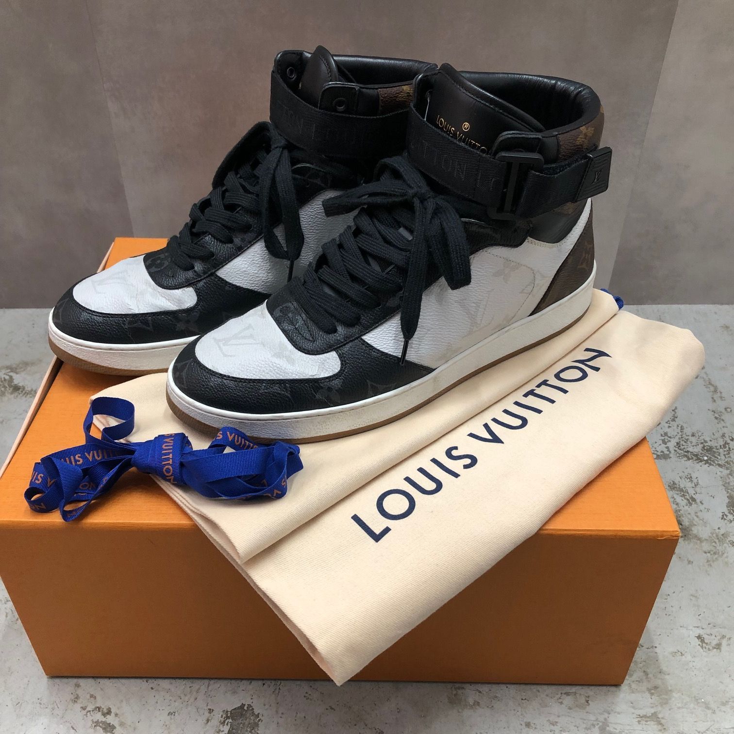 国内正規 LOUIS VUITTON 18AW リヴォリライン モノグラム レザー 