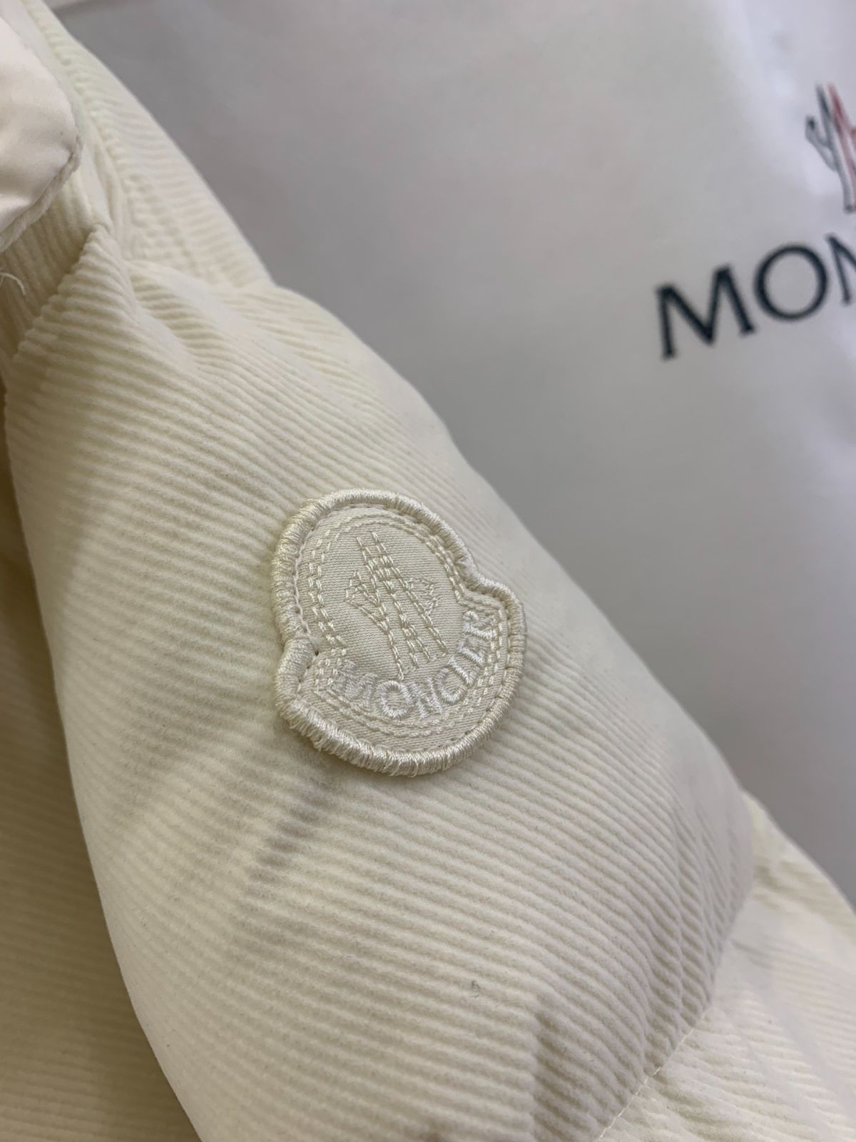 MONCLERモンクレール