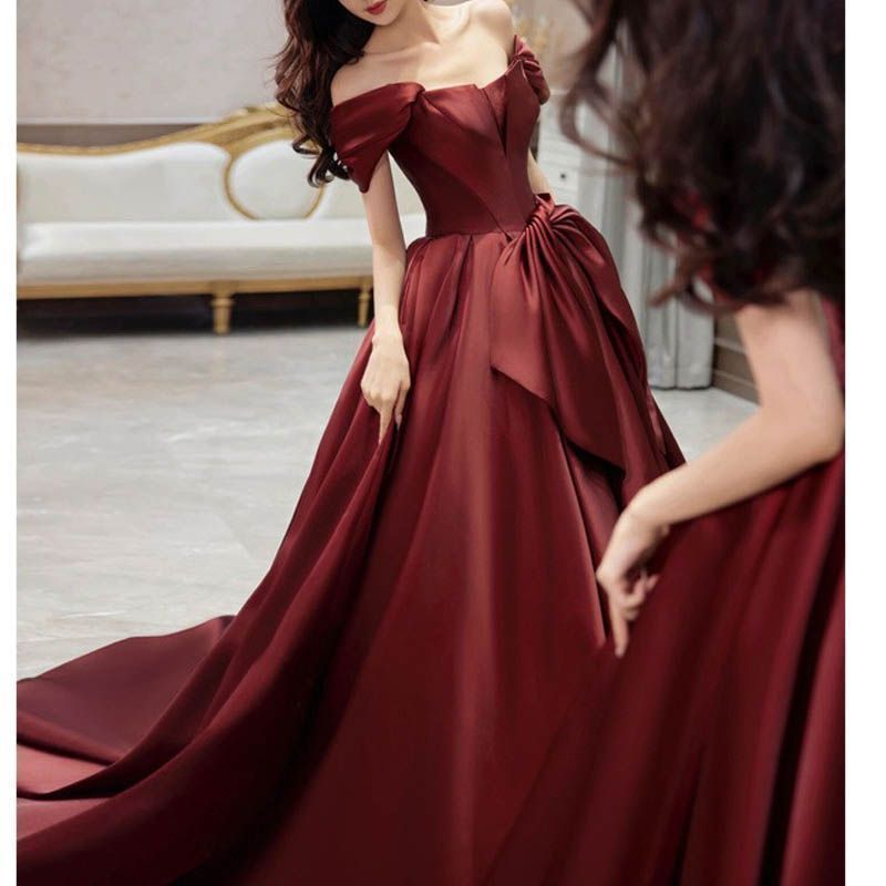 フォーラム衣装》販売 クラレナの ネックレス イヤリング付き  