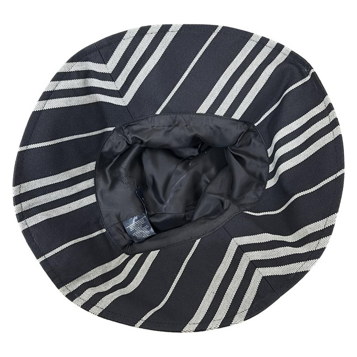 タグ付き新品　バーバリーロンドン イングランド　コットン　バケットハット　M 黒 03E41E51-F786-4441-A6D4-