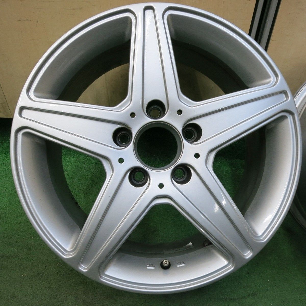 16インチ 16×7J