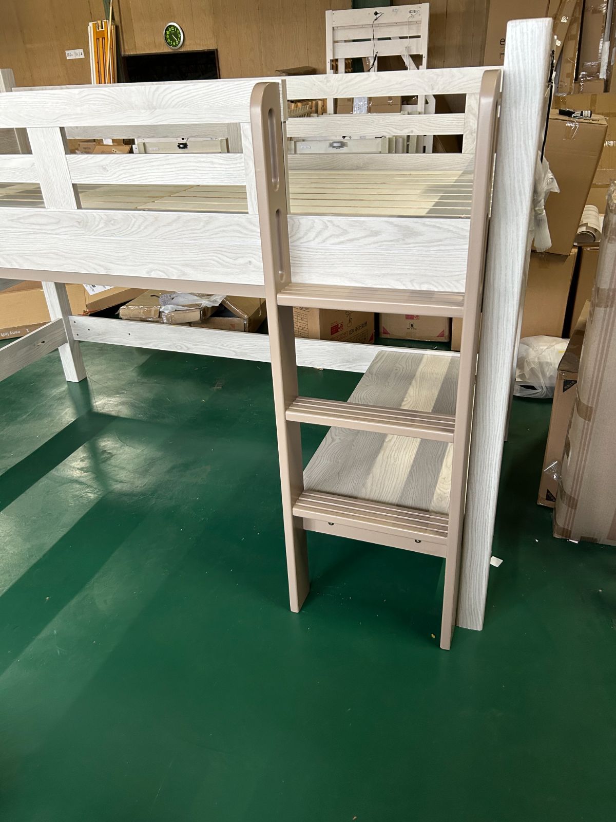 ロフトベッドMDタイプ ホワイトｘラテ LED照明付き 宮棚付き 送料込み 高耐荷重 特許構造