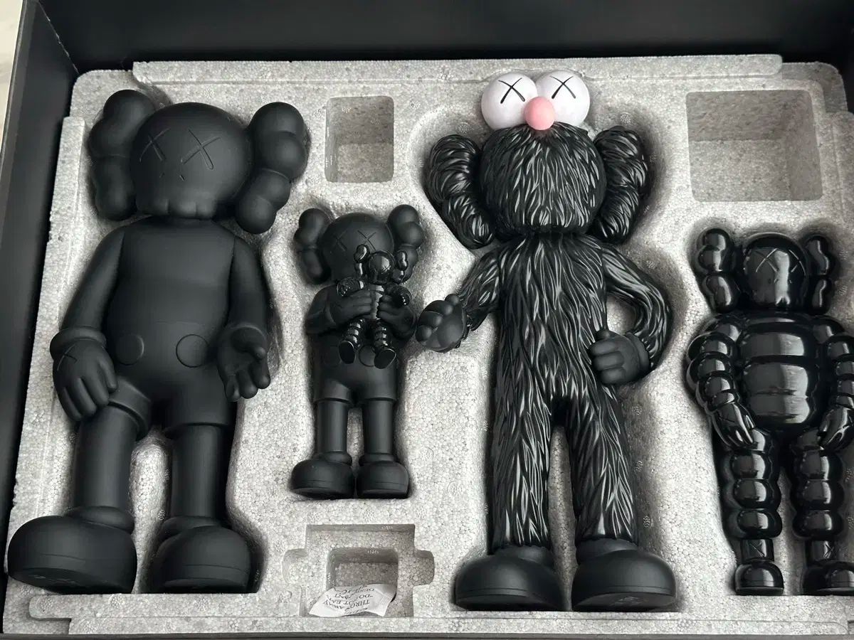 カウズ ファミリー フィギュア その他 MEDICOM TOY - KAWS FAMILY