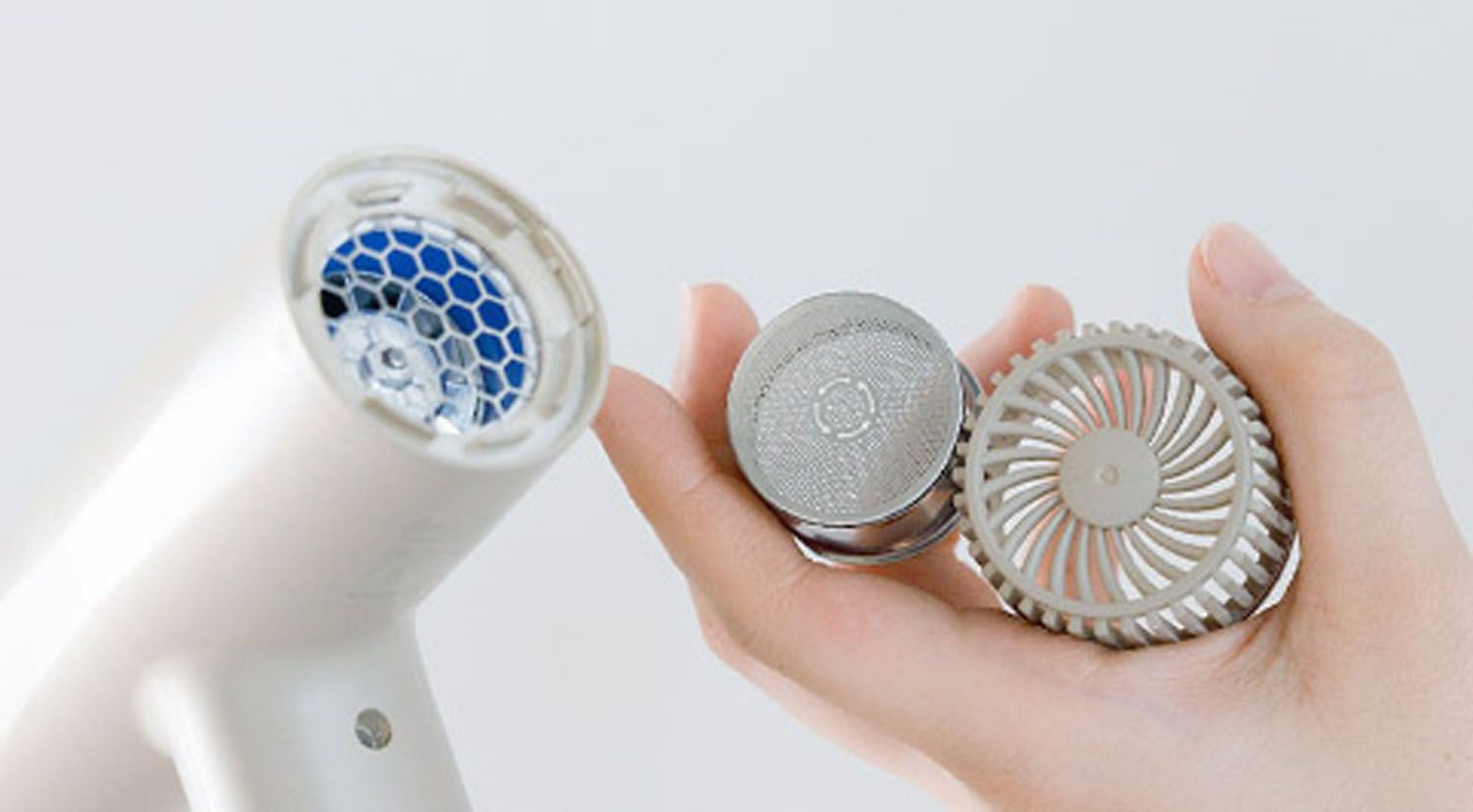 コーラルピンク