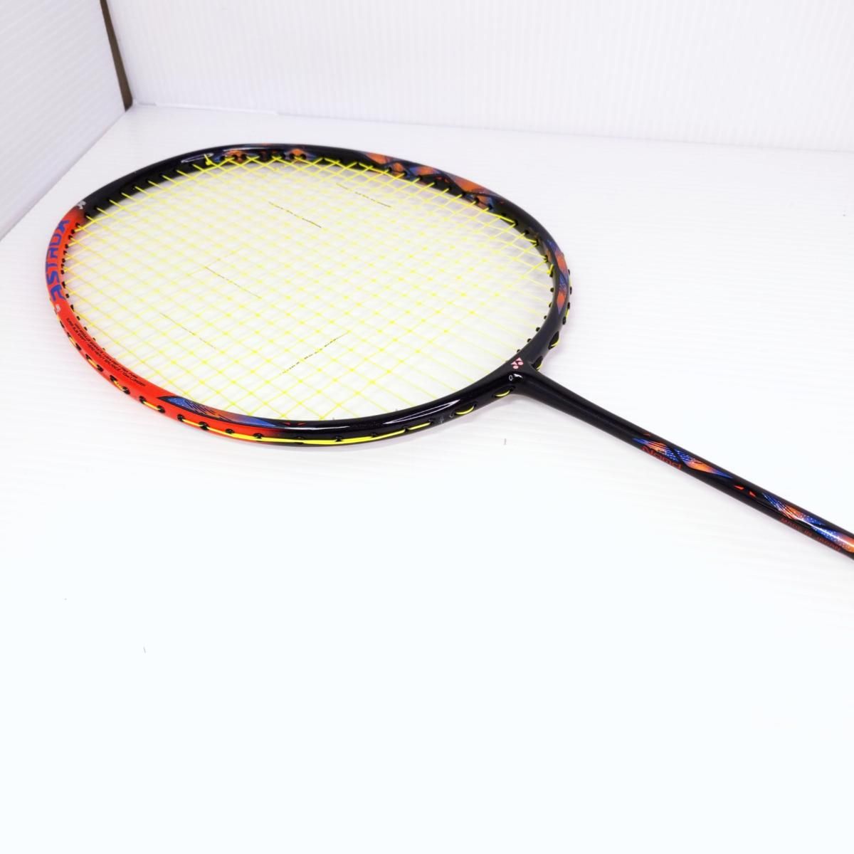 メ*9様 ヨネックス　バドミントンラケット　アストロクス77ツアー　4UG5 YONEX ヨネックス バドミントンラケット アストロクス 77 ツアー