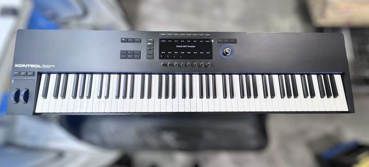 Kontrol S88 MK3 MIDIキーボードコントローラー MIDI鍵盤 ネイティブインストゥルメンツ