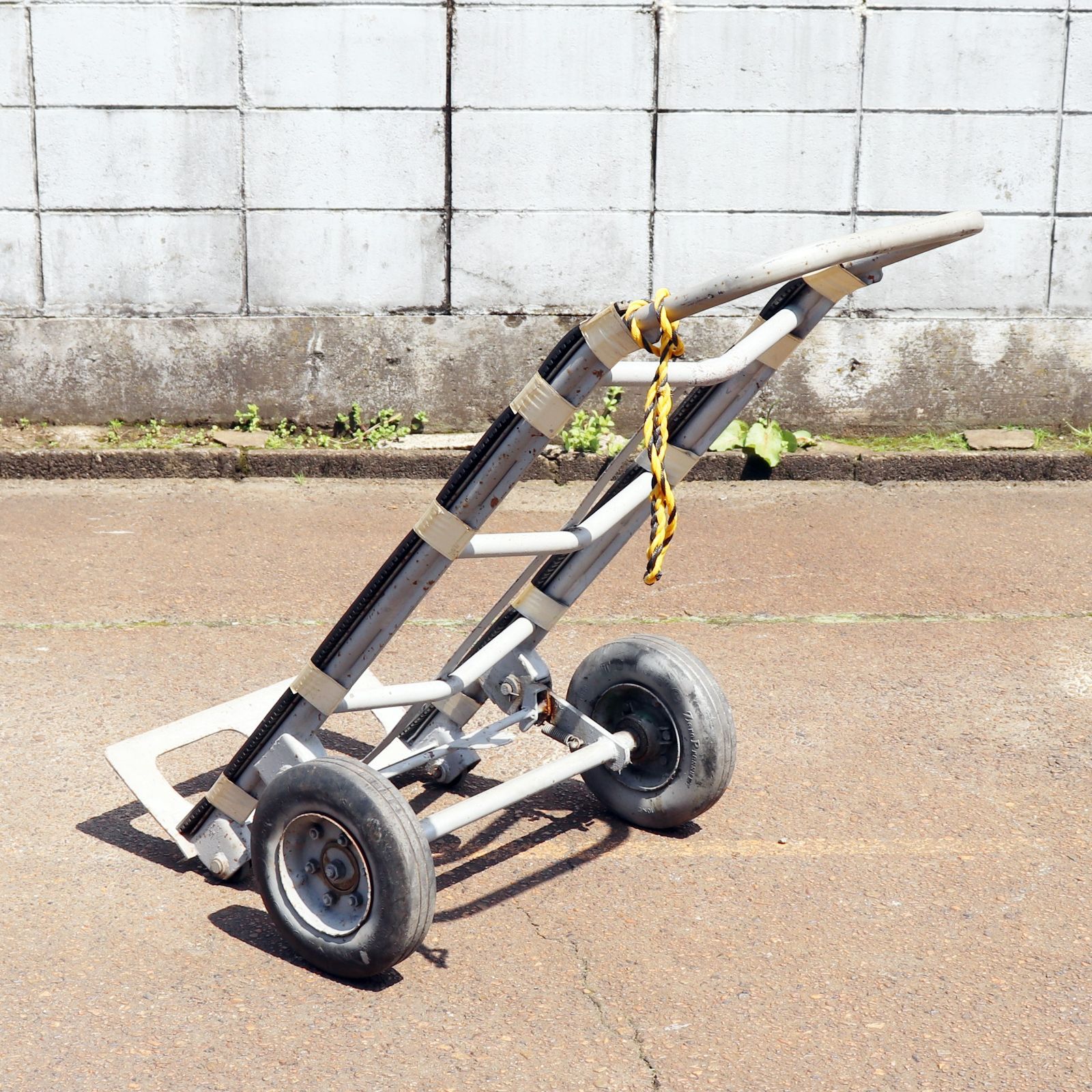 ねこ台車 ハンドトラック