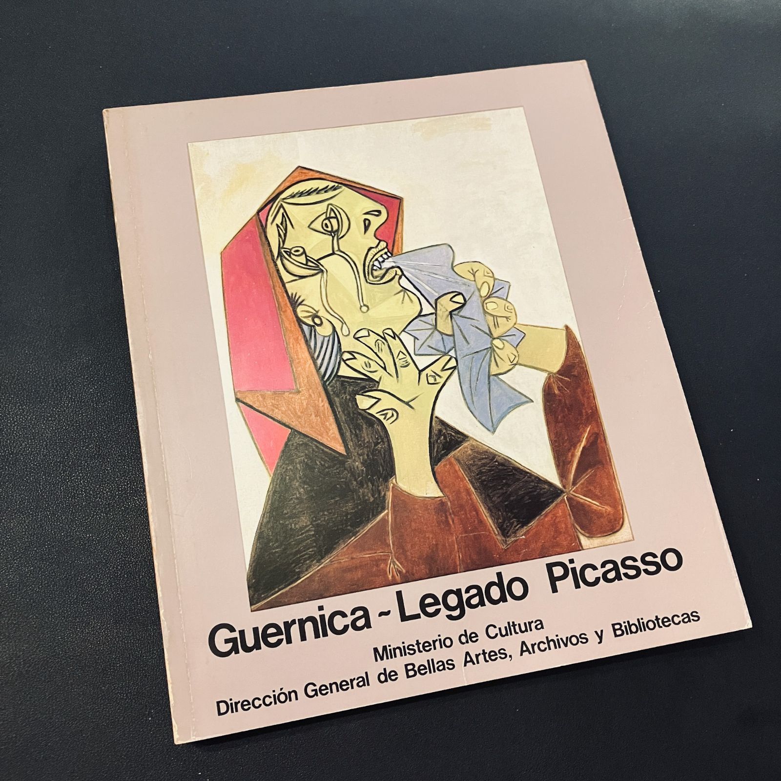 ゲルニカ - ピカソの遺産 Guernica - Legado Picasso - メルカリ