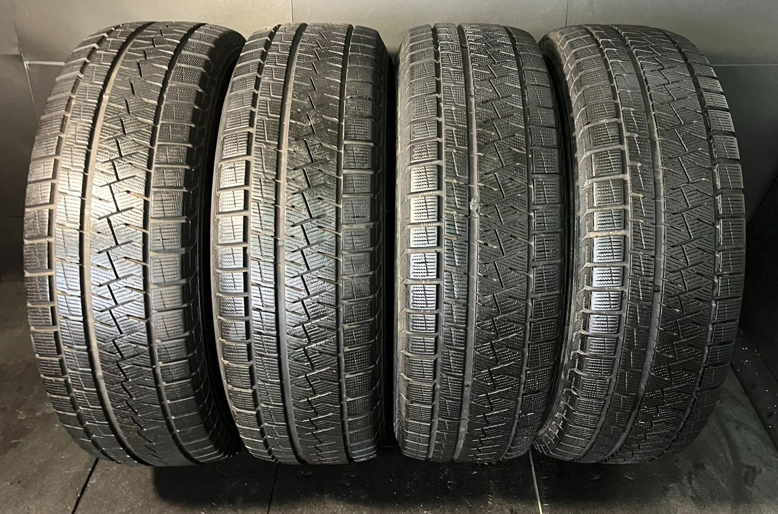 DUNLOP WINTER MAXX SJ8 ☆スタッドレス☆バリ山！送料無料！DUNLOP