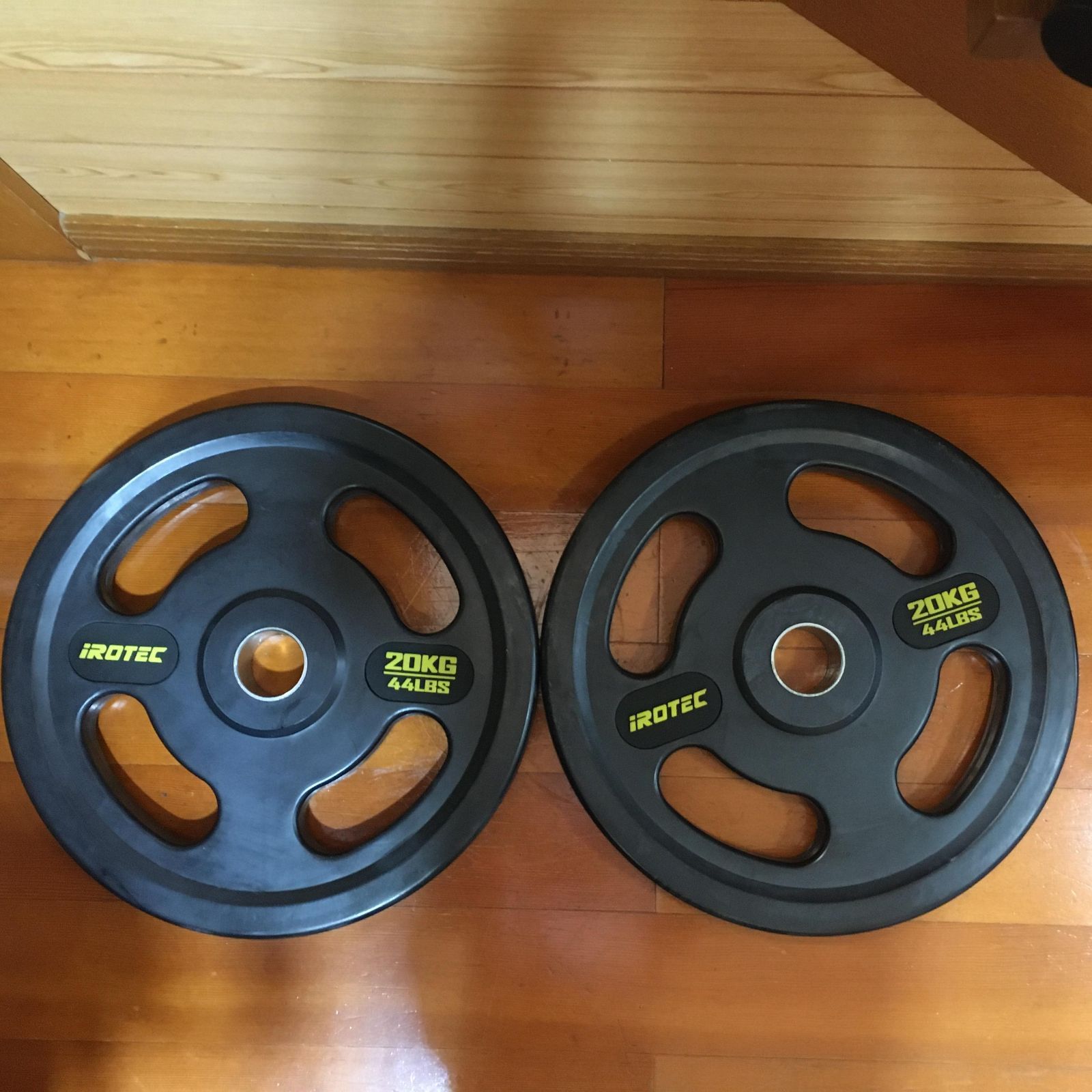 iROTEC ラバープレート 20Kg×2 計40kg 穴径50mm オリンピックプレート アイロテック