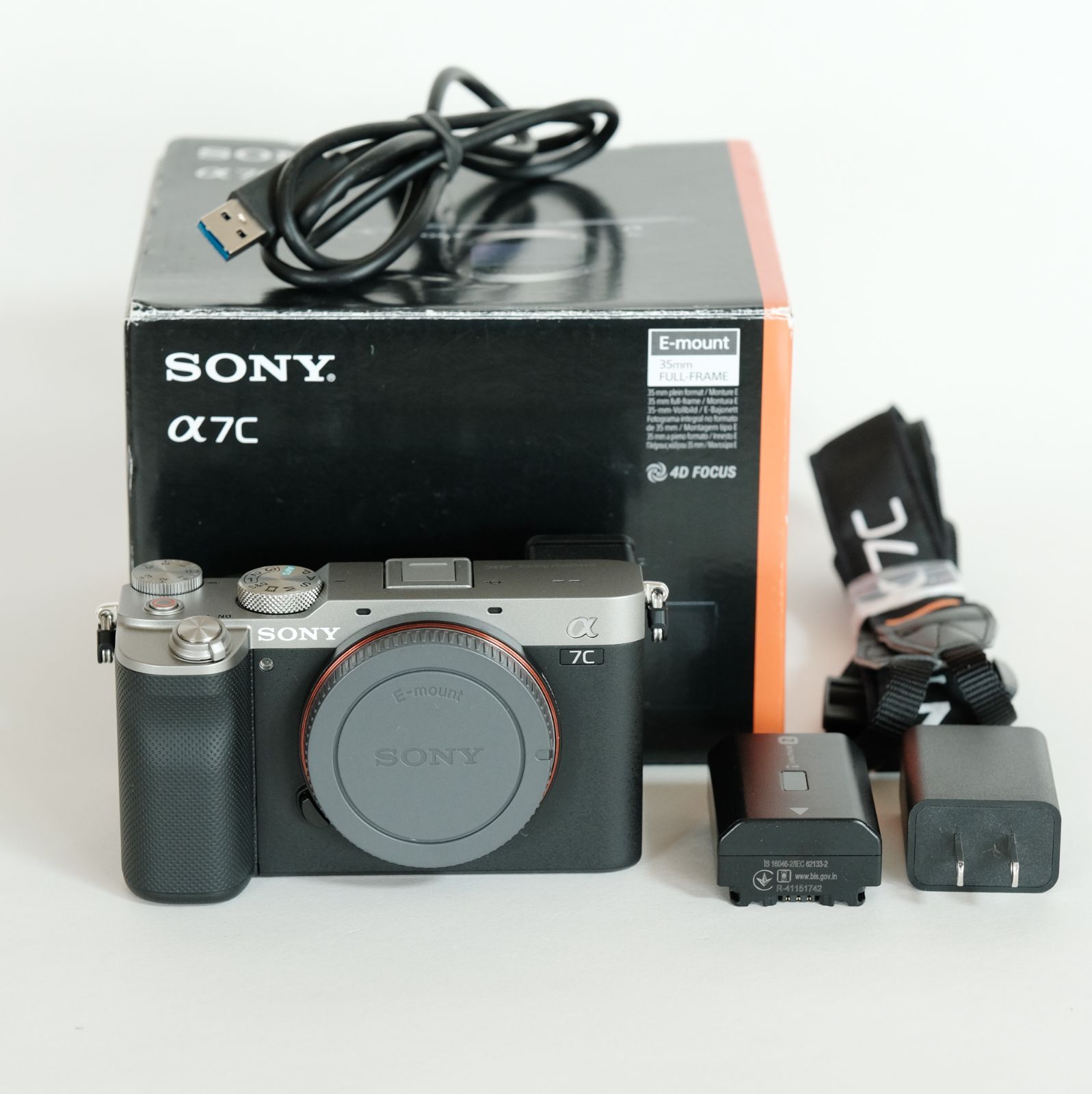 SONY α7C ILCE-7C ボディ - カメラ
