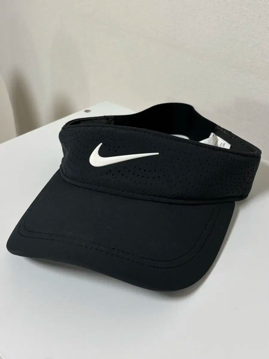 【雷市場（ポンジャン）商品韓国直送】 NIKE(ナイキ) サンバイザー W