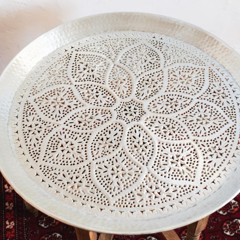 〔天板 折り畳める木製脚セット〕金属 の街 モラダバードから フラワーマンダラ模様の手彫りアルミ製 モロカントレイテ