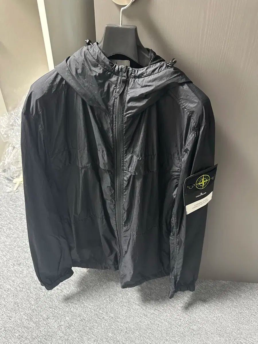 STONE ISLAND ストーンアイランド 40922 クリンクルレップス フーディー パーカー ウインドブレーカー 黒 XL サイズ
