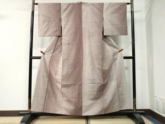 平和屋着物○結城紬 80亀甲 飛び亀甲柄 葡萄蔦の葉文 正絹 逸品