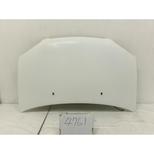 に 16年 スイフト UA-HT51S ボンネットフード 26U ホワイト 57300-80G00