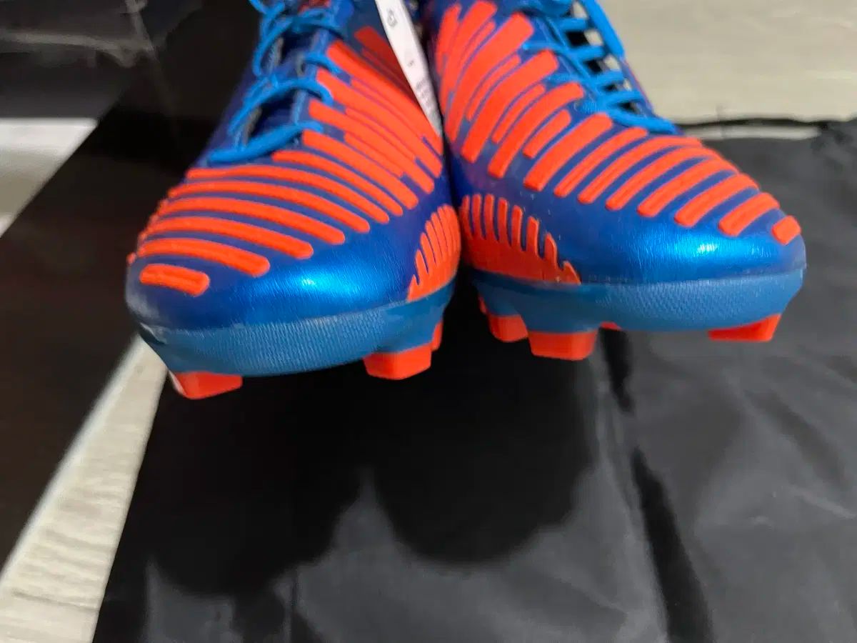 アディダス プレデター