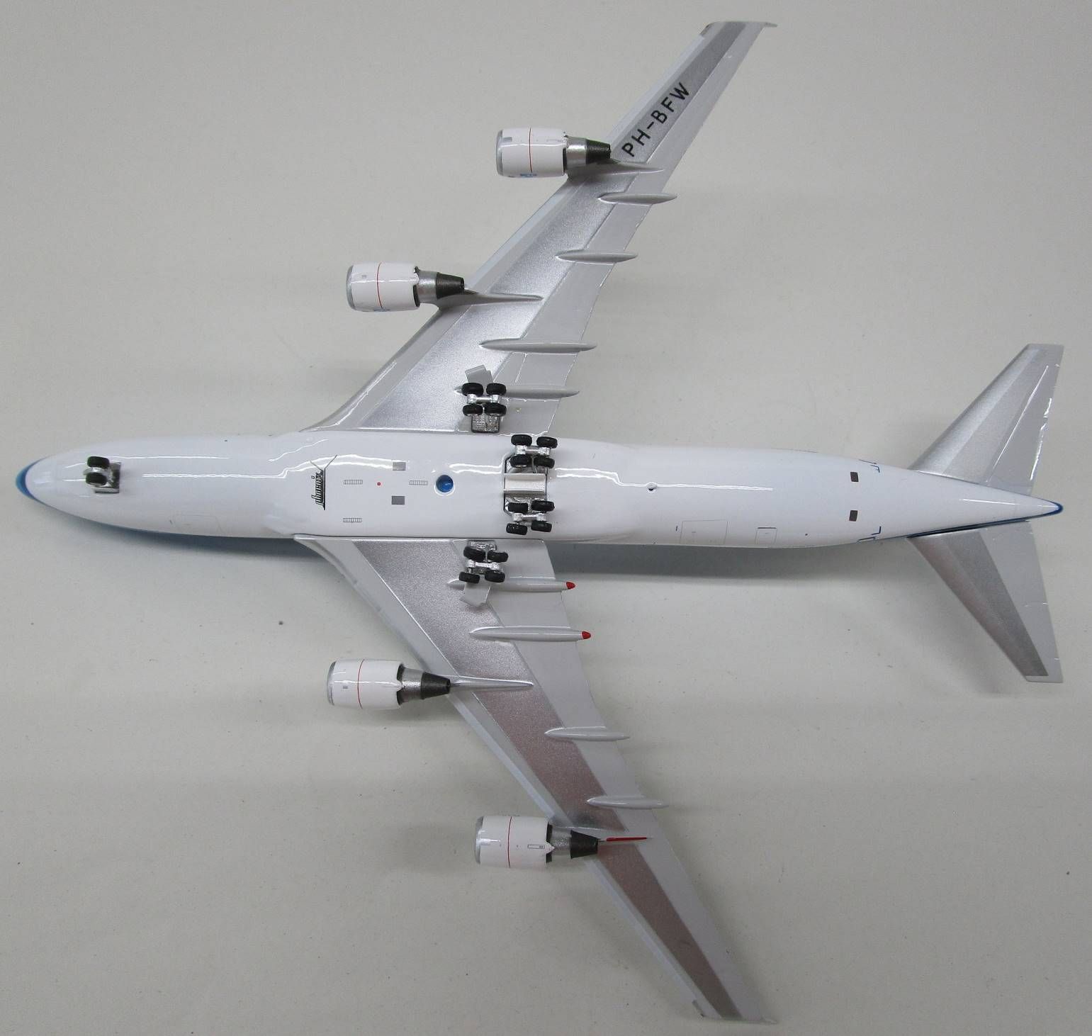 フェニックス 1/400 B747-400 KLMオランダ航空 PH-BFW [11562