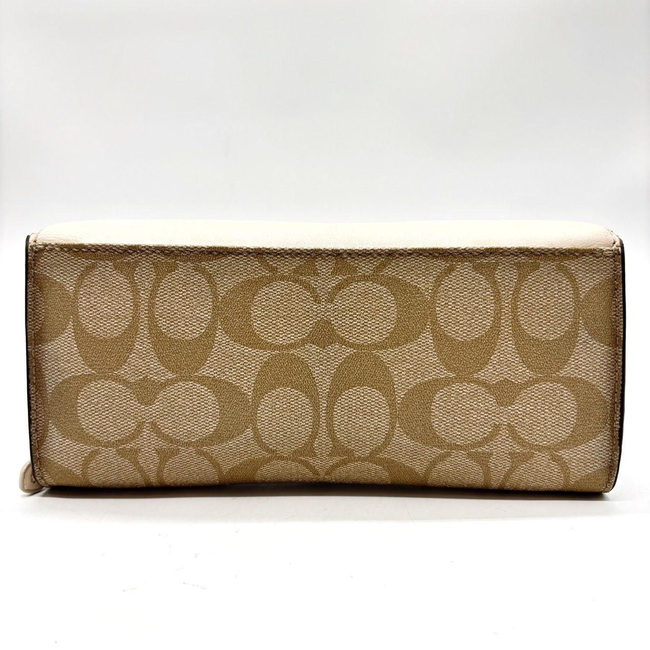 COACH ワンカラー ロゴ型押し 長財布 COACH - coachコーチ 長財布 レザー ブラック黒 ラウンドジップ