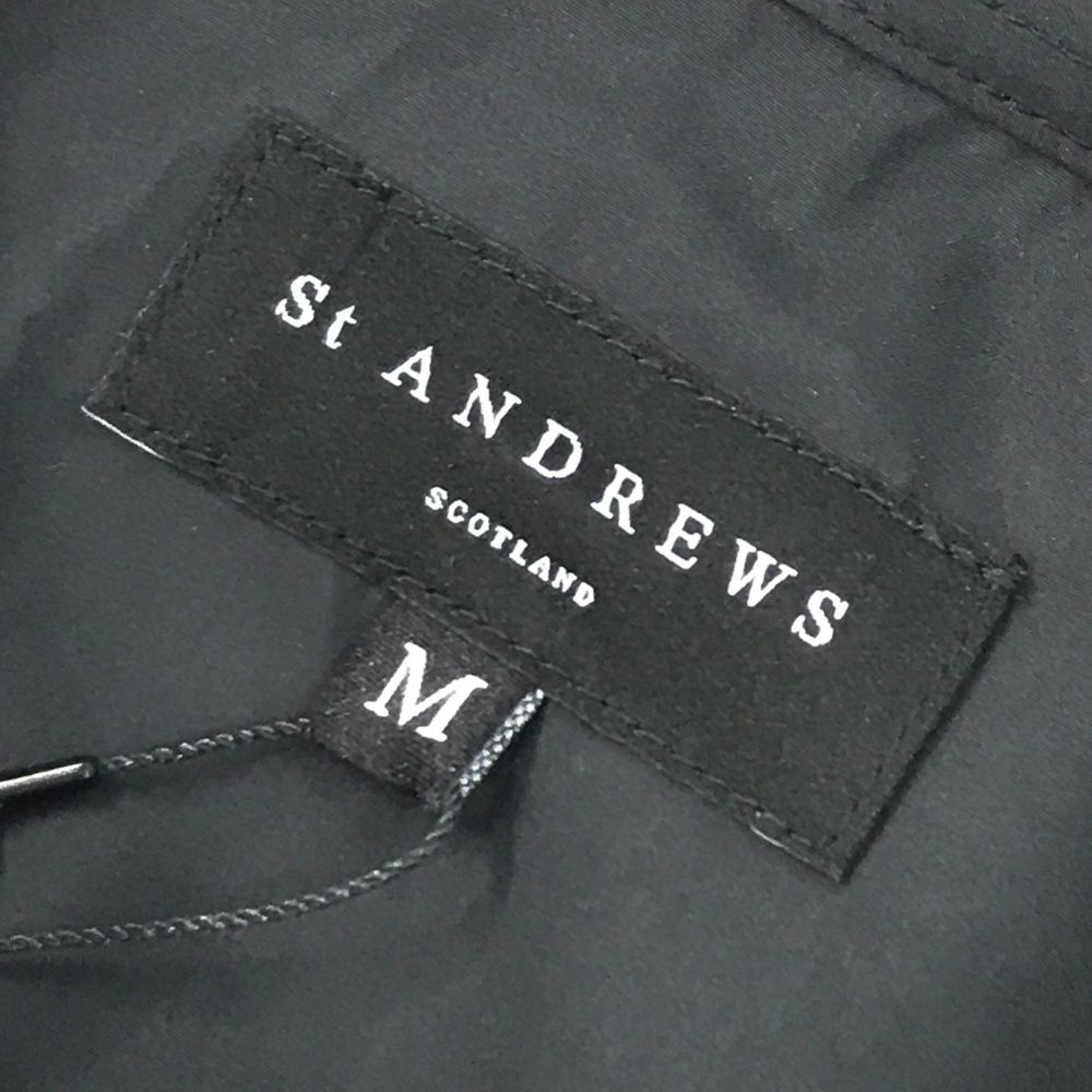 サイズ：M ST ANDREWS セントアンドリュース 2024年モデル 半袖ポロシャツ 総柄 ブラック系 [240101496121] ゴルフウェア メンズ ストスト サイズ：M ST ANDREWS セントアンドリュース 2024年モデル 半袖