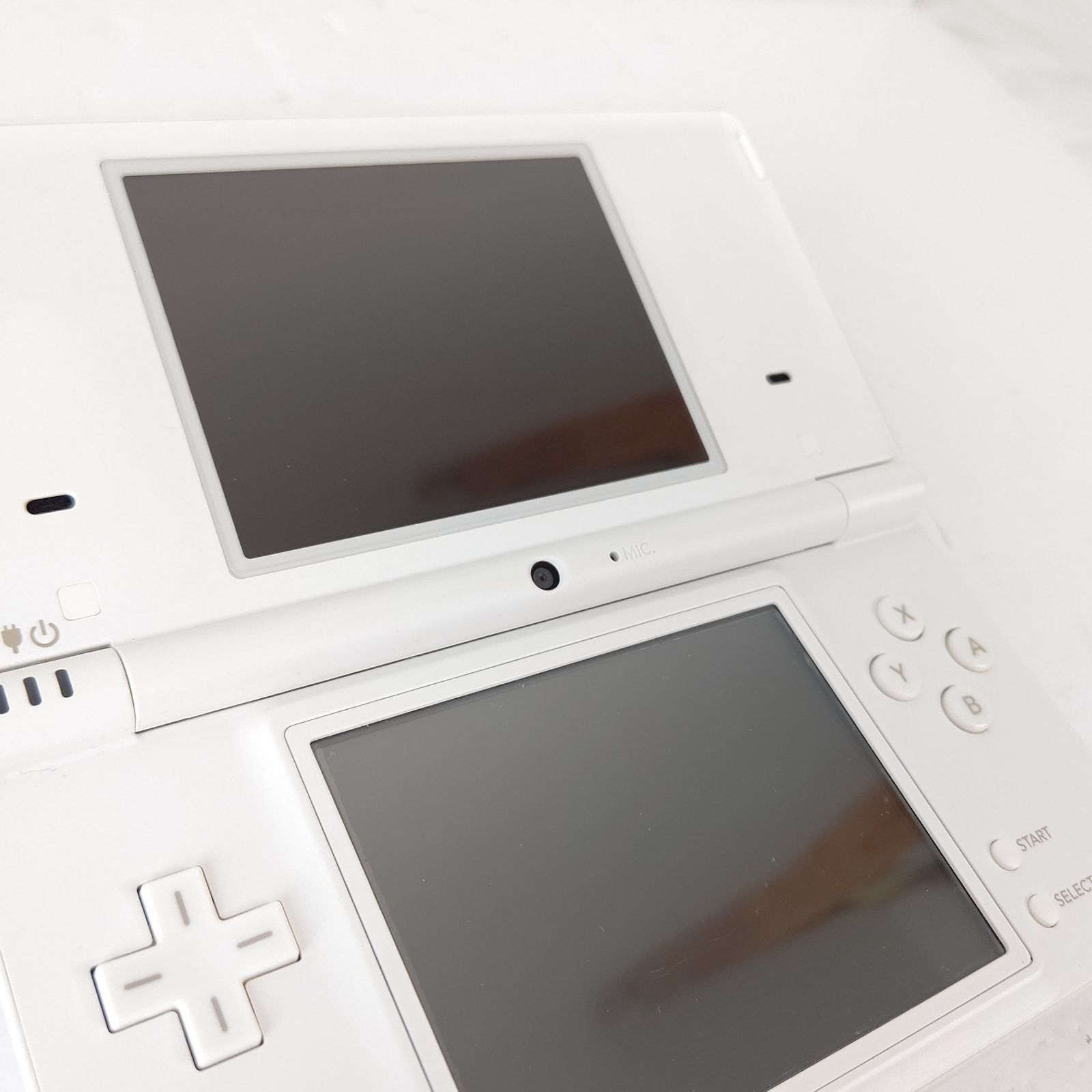 Nintendo ニンテンドーDSi ホワイト 画面極美品 任天堂 ゲーム機-